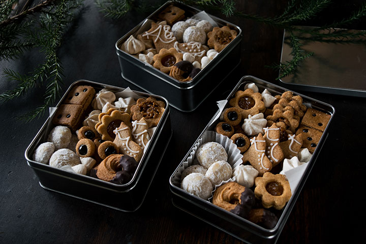 あの人、喜んでくれるかな？手作りのクッキー缶には感謝の気持ちも込めて。